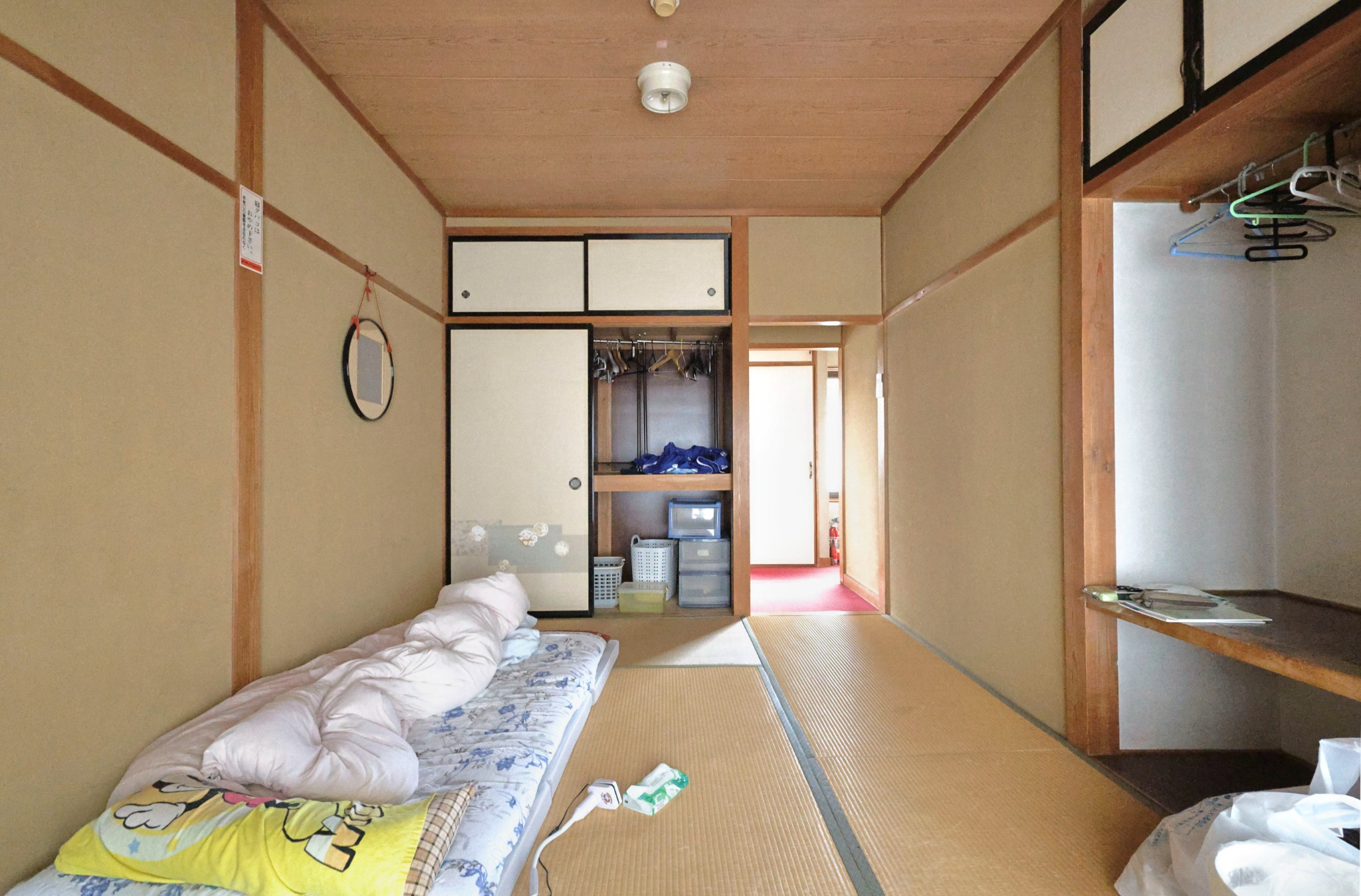 洗面台が付いた和室の一角